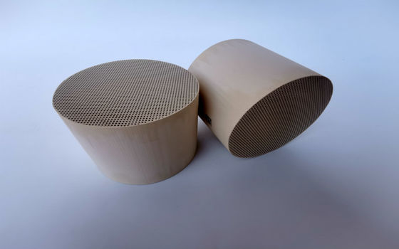 อะไหล่รถยนต์ Dpf Diesel Particulate Filter การสร้างใหม่ Passive Euro 6 Catalyst