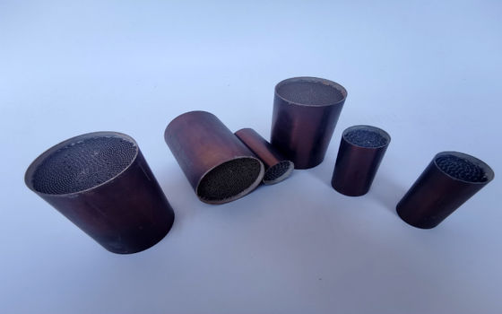 100CPSI 200CPSI Euro 4 Catalytic Converter ตัวเร่งปฏิกิริยาการควบคุมการปล่อยยานยนต์