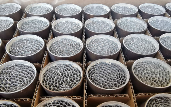 โลหะรถจักรยานยนต์ Catalyst พื้นผิวรังผึ้ง Pt Pd Rh 100 Cpsi