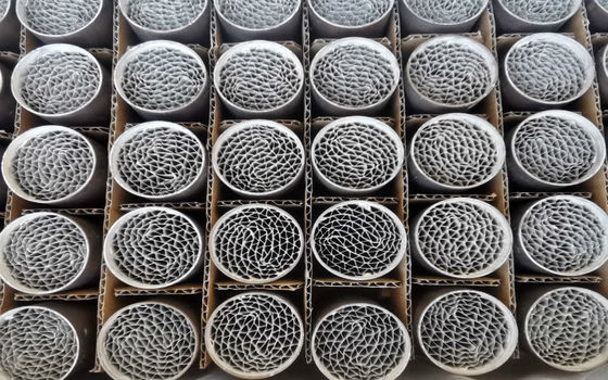 ตัวเร่งปฏิกิริยาพื้นผิวโลหะท่อไอเสียรถจักรยานยนต์ Euro 4 5
