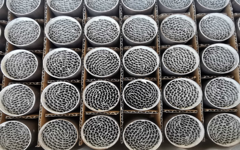 ตัวเร่งปฏิกิริยาตัวเร่งปฏิกิริยา Euro 4 Euro 5 ตัวเร่งปฏิกิริยา Scr Catalyst สำหรับรถยนต์