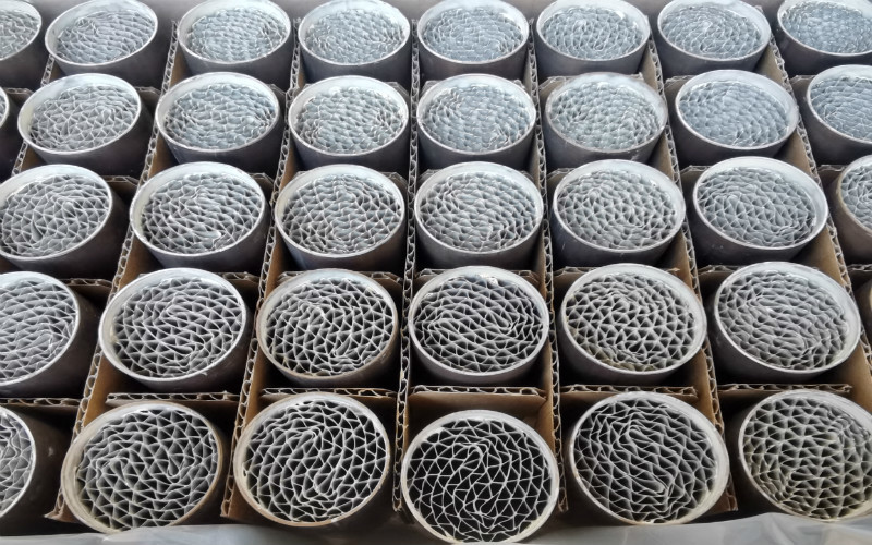 200 300 400 Cpsi Universal Catalyst Euro 4 5 6 เซรามิกรังผึ้ง
