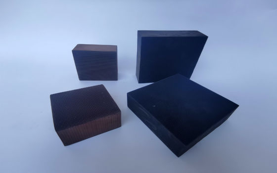 พื้นผิวที่มีรูพรุน ตัวเร่งปฏิกิริยาพื้นผิวโลหะ ตัวเร่งปฏิกิริยา เสาหินรังผึ้ง 600cell 750cell 900 Cell